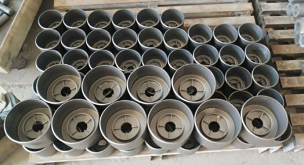 散熱器封頭生產現場